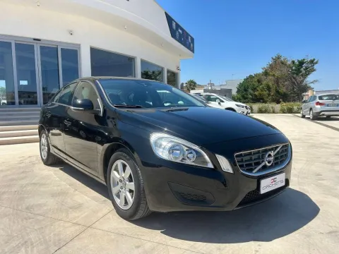 Volvo S60 1.6 d2 (drive) Kinetic - Immagine 3
