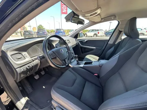 Volvo S60 1.6 d2 (drive) Kinetic - Immagine 13