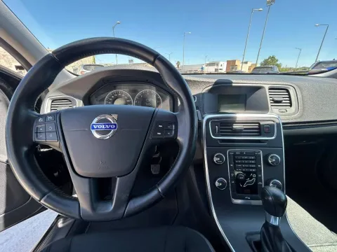 Volvo S60 1.6 d2 (drive) Kinetic - Immagine 15