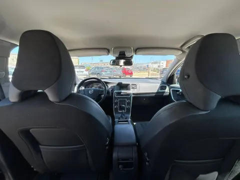 Volvo S60 1.6 d2 (drive) Kinetic - Immagine 18