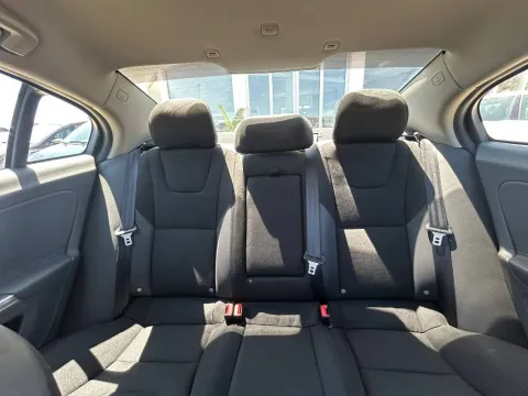 Volvo S60 1.6 d2 (drive) Kinetic - Immagine 20