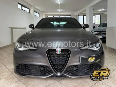 Alfa Romeo Giulia 2.2 t Veloce Q4 210 cv auto - Immagine 2