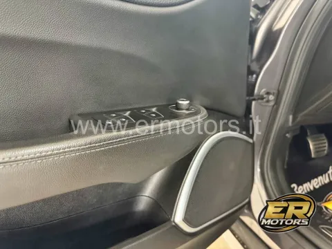 Alfa Romeo Giulia 2.2 t Veloce Q4 210 cv auto - Immagine 14