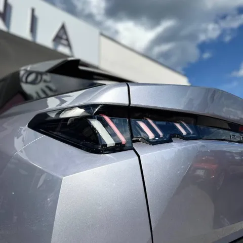 Peugeot 3008 1.2 hybrid Allure 145cv e-dcs6 - Immagine 15