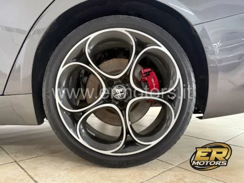 Alfa Romeo Giulia 2.2 t Veloce Q4 210 cv auto - Immagine 26