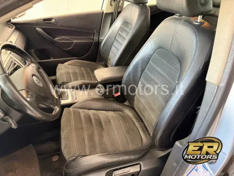 Volkswagen Passat Variant 2.0 tdi Highline dpf - Immagine 9