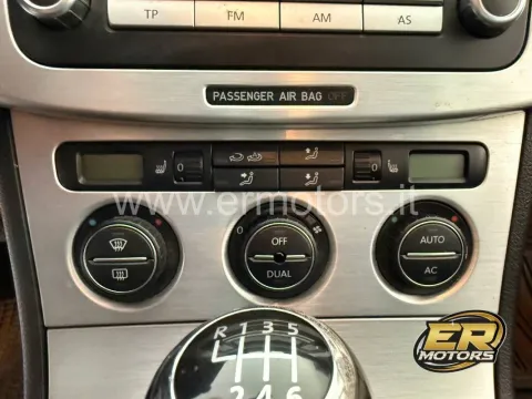 Volkswagen Passat Variant 2.0 tdi Highline dpf - Immagine 15