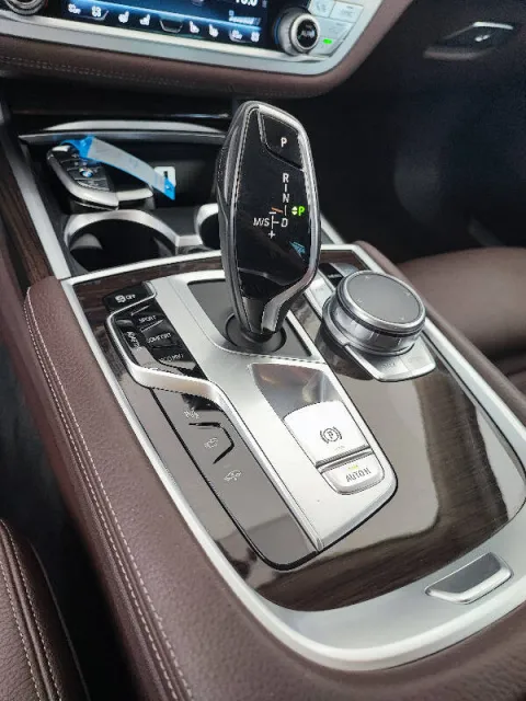 BMW 750i xdrive Eccelsa auto - Immagine 13