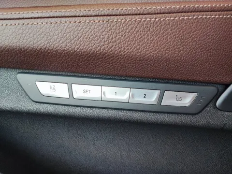 BMW 750i xdrive Eccelsa auto - Immagine 16