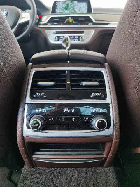 BMW 750i xdrive Eccelsa auto - Immagine 19