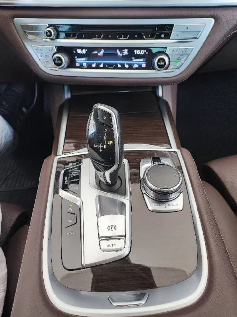 BMW 750i xdrive Eccelsa auto - Immagine 22