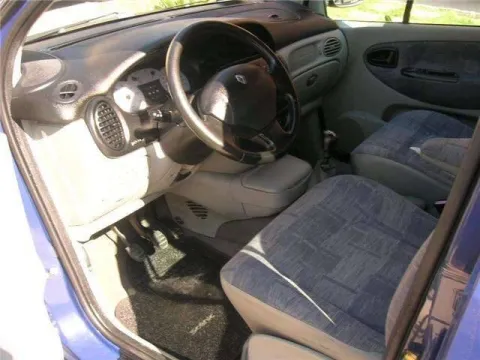 Renault Scenic 1.9 dci Privilege RX4 - Immagine 5
