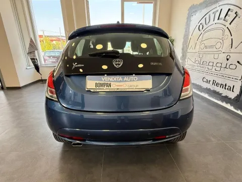 Lancia Ypsilon 1.0 firefly hybrid Gold s&s 70cv - Immagine 4