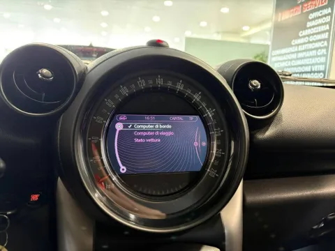 Mini Mini Countryman 2.0 Cooper D auto E6 - Immagine 15