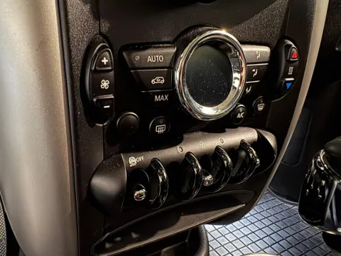 Mini Mini Countryman 2.0 Cooper D auto E6 - Immagine 21