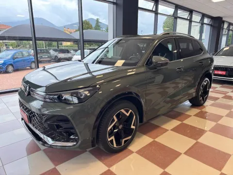 Volkswagen Tiguan 2.0 tdi R-Line 150cv dsg - Immagine 3
