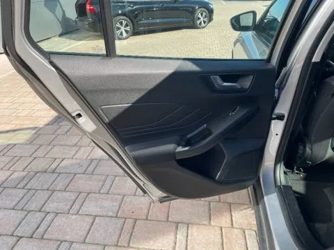 Ford Focus SW 1.5 ecoblue Business s&s 120cv - Immagine 10