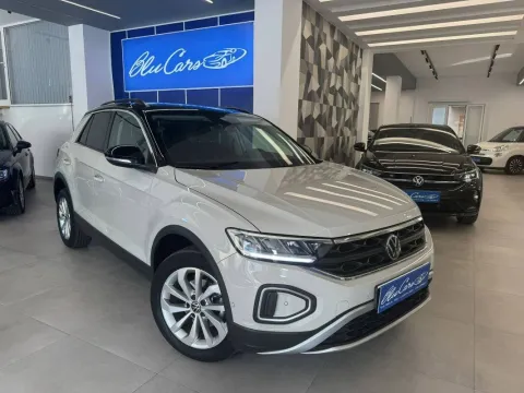Volkswagen T-Roc 1.5 tsi Life dsg - Immagine 1