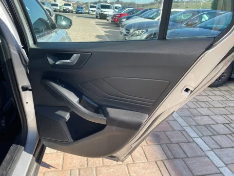 Ford Focus SW 1.5 ecoblue Business s&s 120cv - Immagine 13