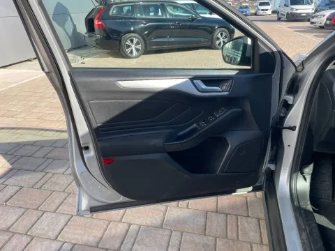 Ford Focus SW 1.5 ecoblue Business s&s 120cv - Immagine 17