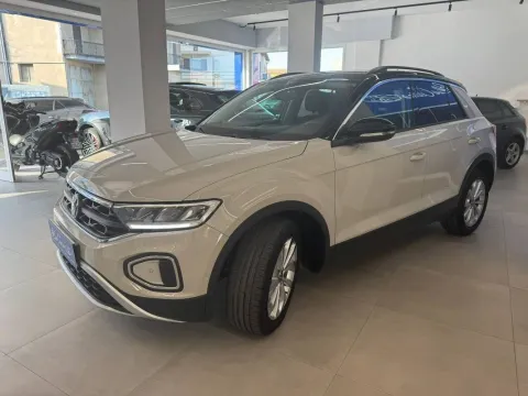 Volkswagen T-Roc 1.5 tsi Life dsg - Immagine 16