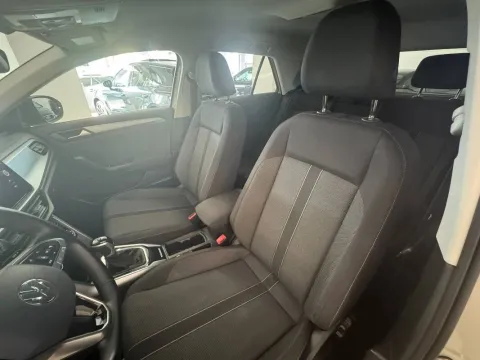 Volkswagen T-Roc 1.5 tsi Life dsg - Immagine 17