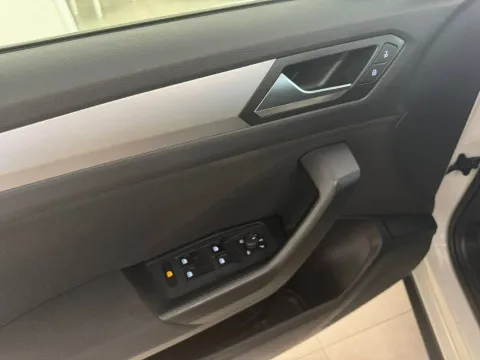 Volkswagen T-Roc 1.5 tsi Life dsg - Immagine 21