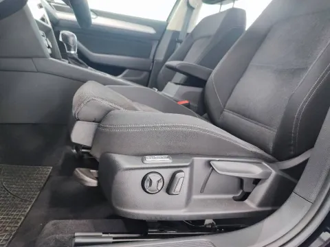 Volkswagen Passat Variant 2.0 tdi Business 150cv dsg 7m - Immagine 14
