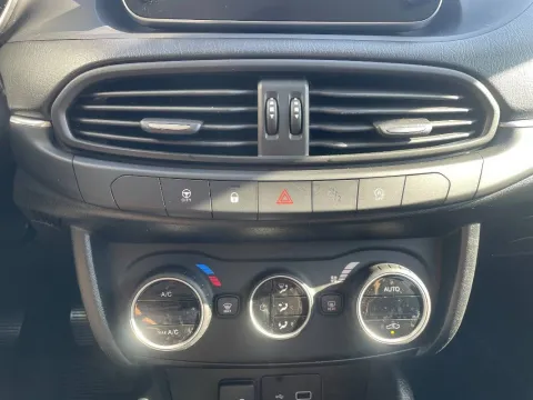 Fiat Tipo 5p 1.3 mjt Business s&s 95cv my20 - Immagine 17