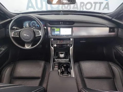 Jaguar XF 2.0d R-Sport 180cv auto - Immagine 8