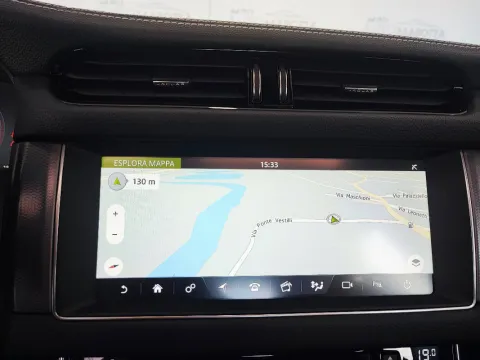 Jaguar XF 2.0d R-Sport 180cv auto - Immagine 12