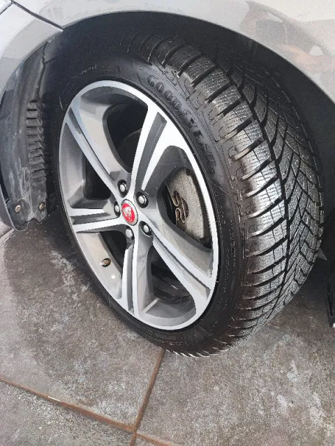 Jaguar XF 2.0d R-Sport 180cv auto - Immagine 24