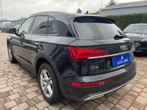 Audi Q5 40 2.0 tdi mhev 12V Business quattro s-tronic - Immagine 5
