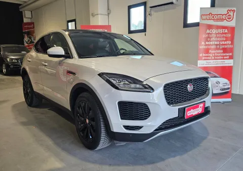 Jaguar E-Pace 2.0d i4 R-Dynamic awd 180cv auto - Immagine 3