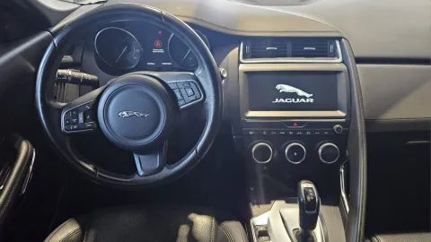 Jaguar E-Pace 2.0d i4 R-Dynamic awd 180cv auto - Immagine 14