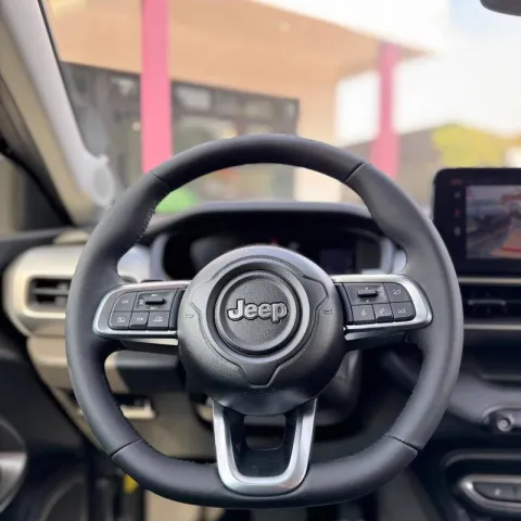 Jeep Avenger 1.2 turbo e-hybrid mhev Summit fwd 110cv edct6 - Immagine 9
