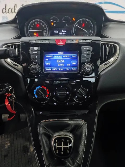 Lancia Ypsilon 1.3 mjt Mya s&s 95cv - Immagine 9