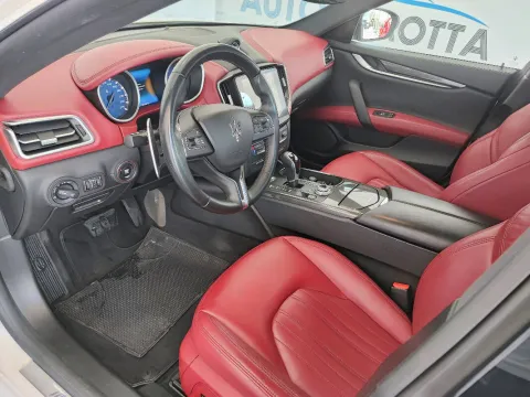 Maserati Ghibli 3.0 V6 ds 275cv auto my16 E6 - Immagine 11
