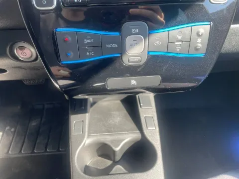 Nissan Leaf Tekna Flex 30kW 109cv - Immagine 17