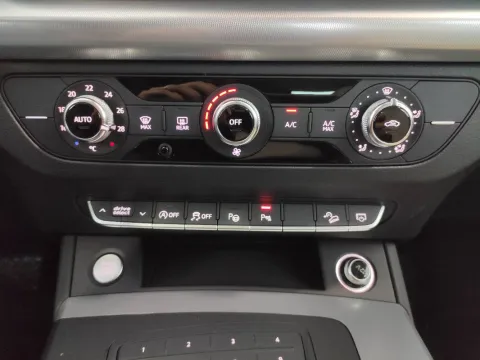 Audi Q5 40 2.0 tdi Business Sport quattro 190cv s-tronic - Immagine 19