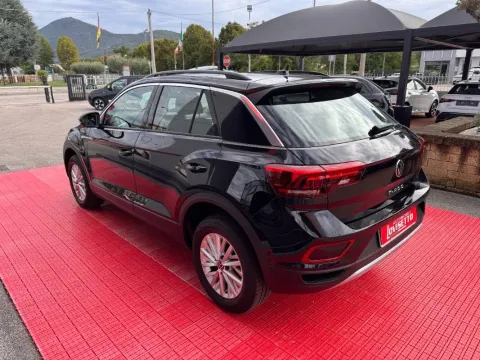 Volkswagen T-Roc 1.5 tsi Life dsg - Immagine 6