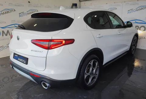 Alfa Romeo Stelvio 2.2 t Executive rwd 180cv auto - Immagine 5