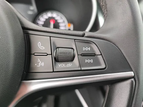 Alfa Romeo Stelvio 2.2 t Executive rwd 180cv auto - Immagine 16