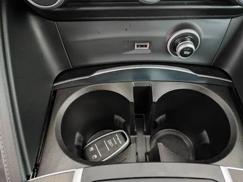 Alfa Romeo Stelvio 2.2 t Executive rwd 180cv auto - Immagine 17