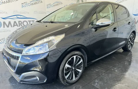 Peugeot 208 5p 1.5 bluehdi Signature s&s 100cv - Immagine 1
