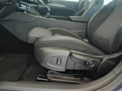 Opel Insignia Sports Tourer 2.0 cdti Innovation s&s 170cv - Immagine 18