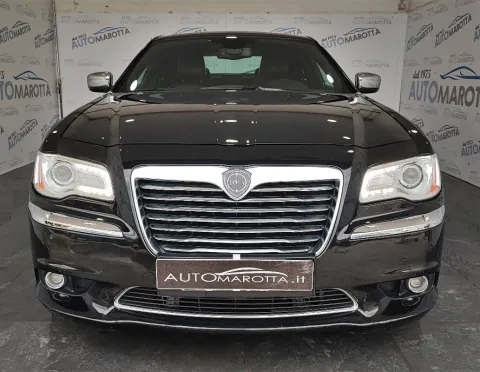 Lancia Thema 3.0 V6 mjt II Platinum 239cv auto - Immagine 3