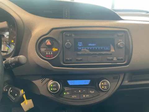 Toyota Yaris 5p 1.5h Cool my18 - Immagine 13