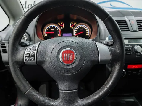 Fiat Sedici 1.6 16v Dynamic 4x4 120cv - Immagine 9