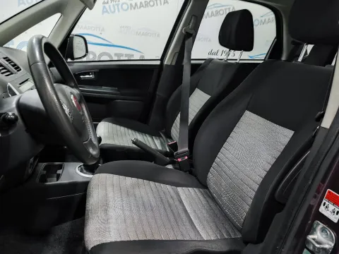 Fiat Sedici 1.6 16v Dynamic 4x4 120cv - Immagine 11